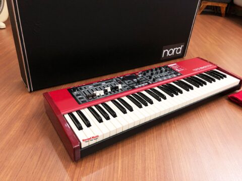 Đàn Nord Electro 5d