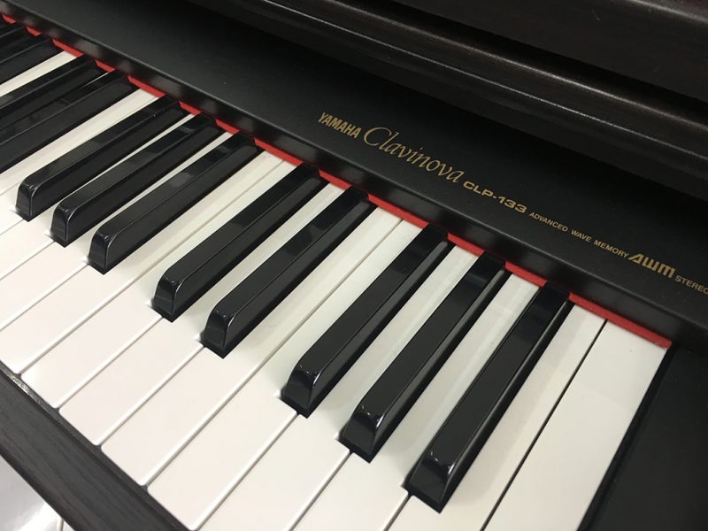 Đàn Piano Điện Yamaha CLP 133