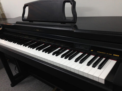 Đàn Piano Điện Korg C 700