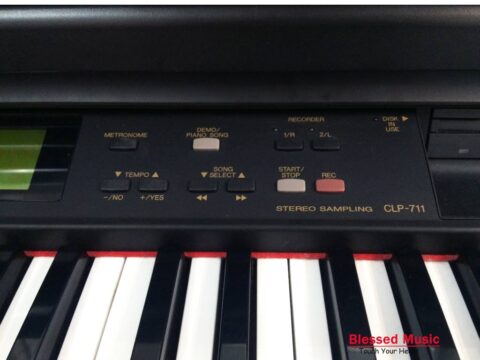 Bán Piano Yamaha CLP 711