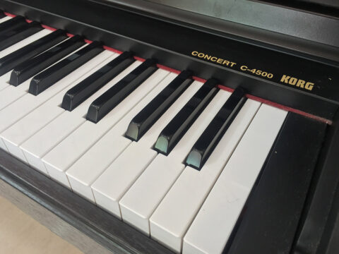 Đàn Piano Điện Korg C 4500