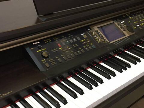 Đàn Piano điện Yamaha CVP 204
