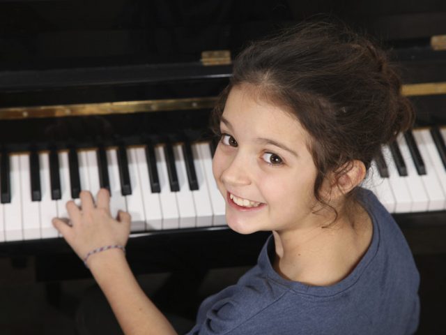 Cách Chọn Mua Đàn Piano Điện Cho Bé