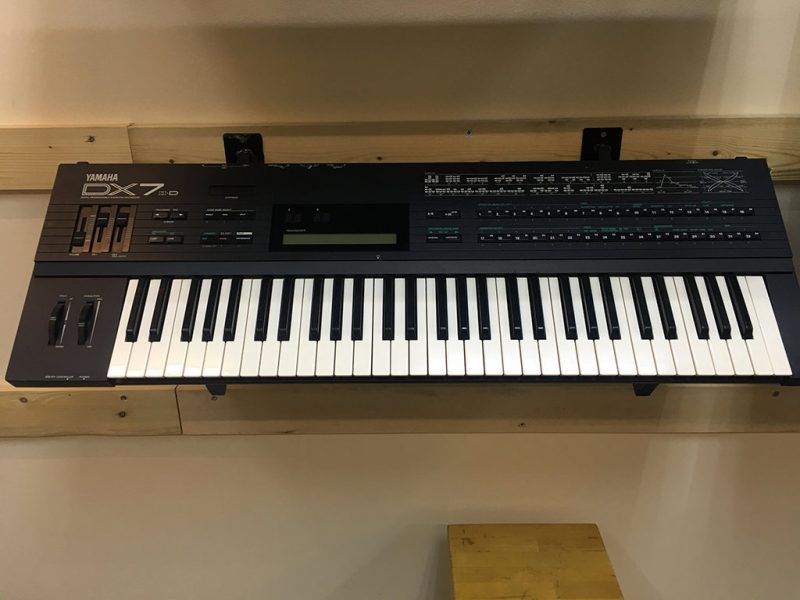 Đàn Organ Yamaha DX 7II