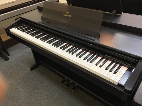 Đàn Piano Điện Yamaha CLP 570