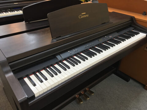Đàn Piano Điện Yamaha CLP 820