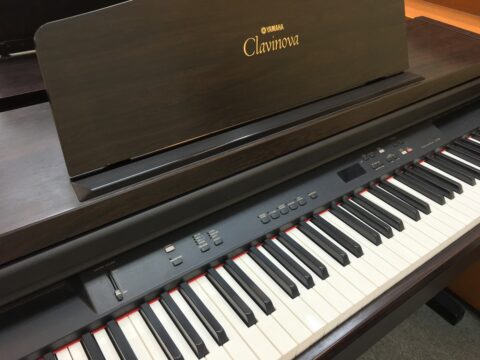 Đàn Piano Điện Yamaha CLP 820