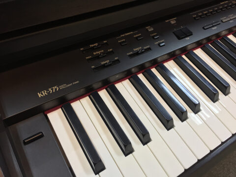 Đàn Piano Điện Roland KR 375