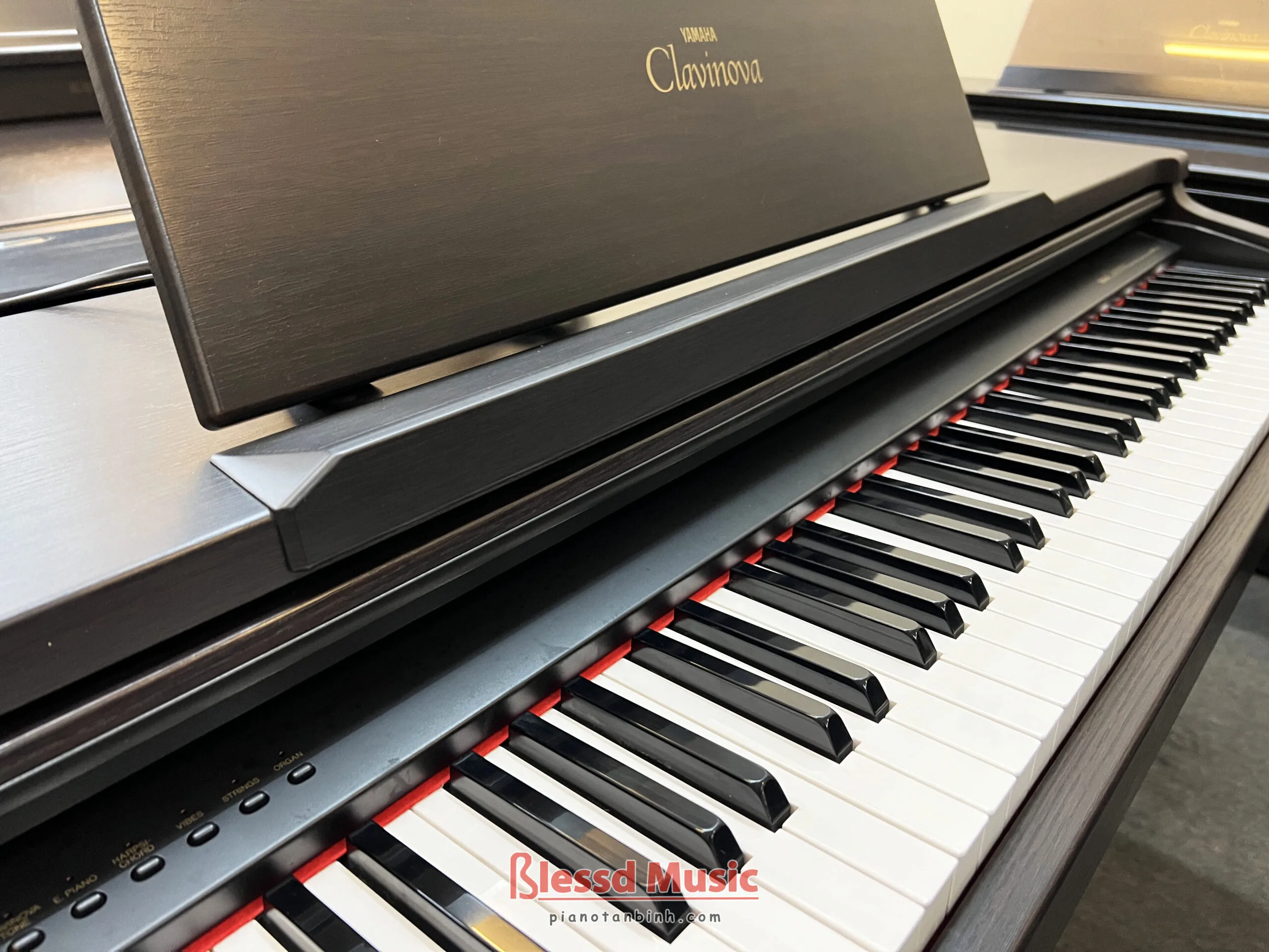 Đàn Piano điện Yamaha CLP 133