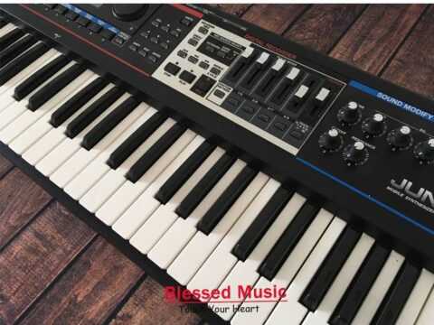 Alternative view of Đàn Piano Điện Roland Juno Gi