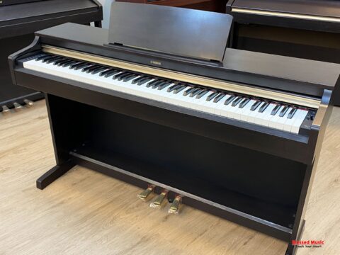 Đàn Piano điện Yamaha YDP 162