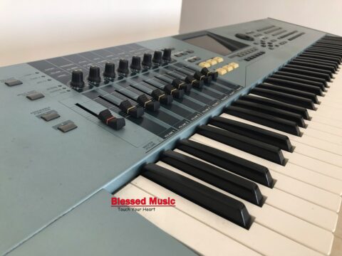 Alternative view of Đàn Piano Điện Yamaha Motif XS7