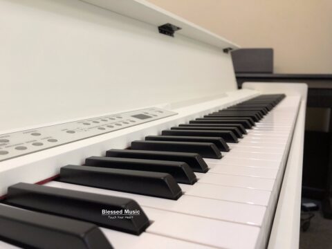 Đàn Piano điện Korg LP 380 WH