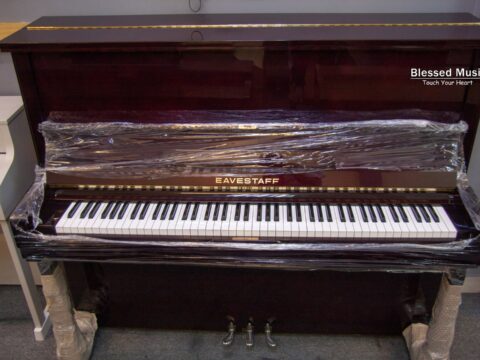 Alternative view of Đàn Piano Cơ EaveStaff