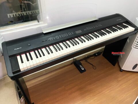 đàn piano điện Roland FP 80