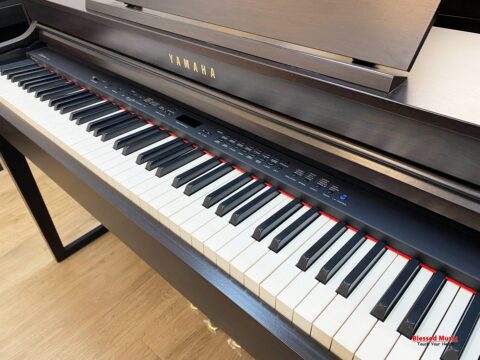 đàn piano điện Yamaha CLP 470R
