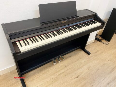 đàn Piano điện Roland RP 301