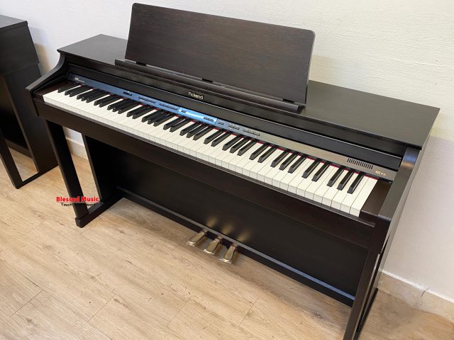 đàn Piano điện Roland HP 305 RW