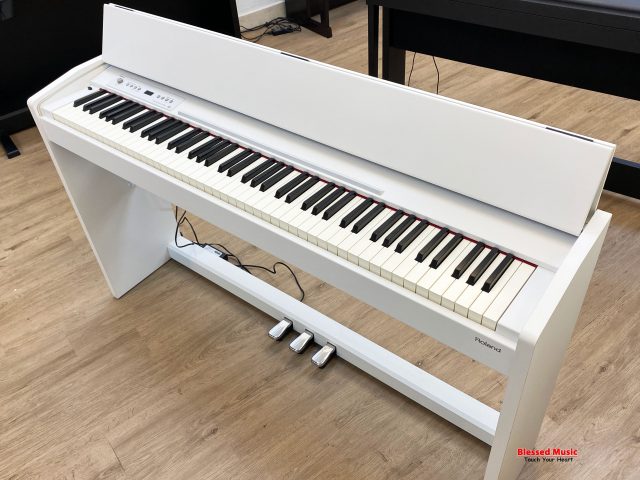 Đàn Piano điện Roland F 120