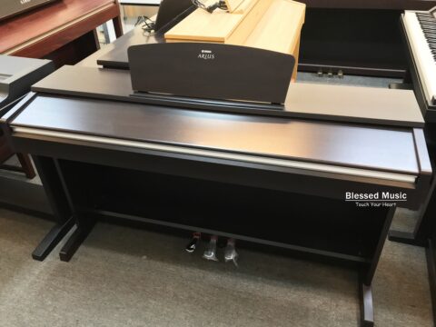 đàn piano điện Yamaha YDP 135