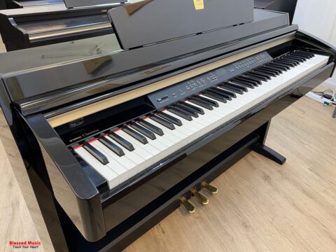 đàn piano điện Yamaha CLP 240 pe