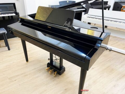 Đàn Piano điện Yamaha CLP 555 PE