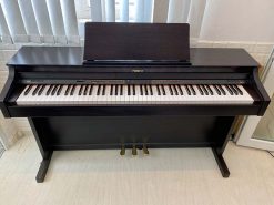 đàn Piano điện Roland HP 302
