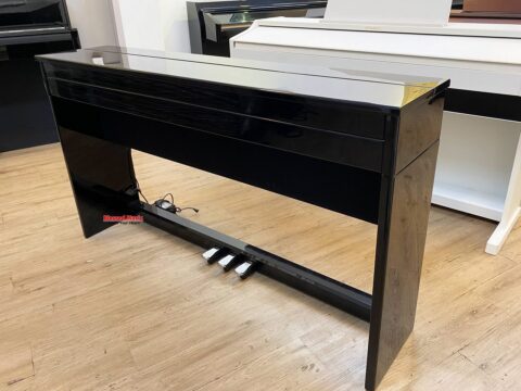 Đàn Piano điện Roland DP990RF