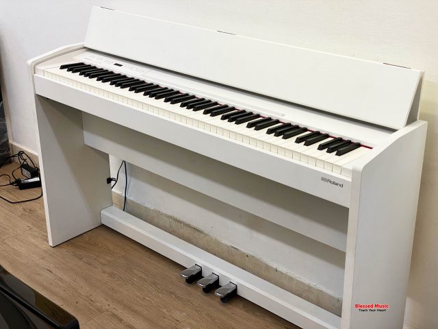 Đàn Piano điện Roland F140r
