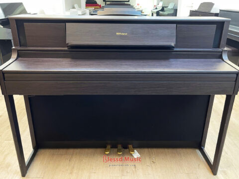 Đàn Roland LX 705 DR