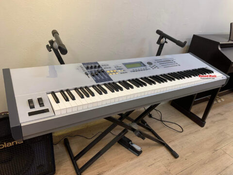 Đàn Yamaha Motif ES8