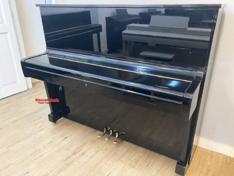 Piano cơ Yamaha u1f