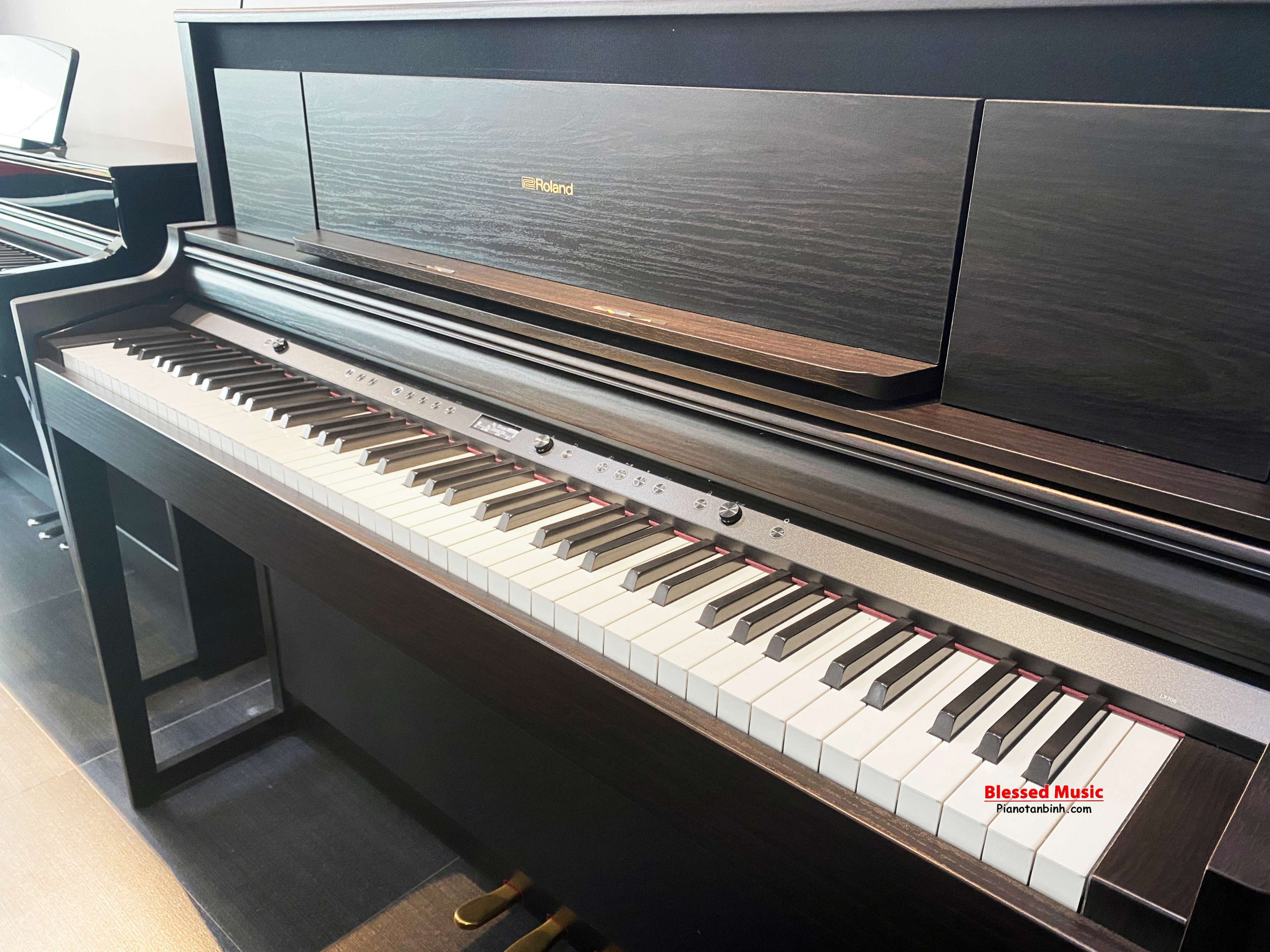 Piano numérique roland lx-706