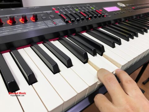 đàn Piano Roland RD 2000