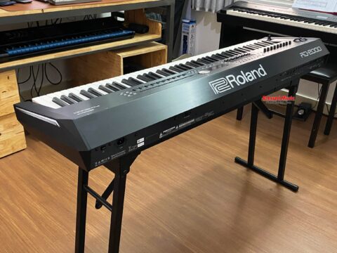 đàn Piano Roland RD 2000