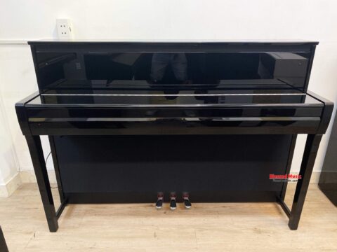 đàn piano điện Yamaha CLP 685 PE