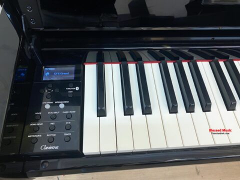 đàn piano điện Yamaha CLP 685 PE