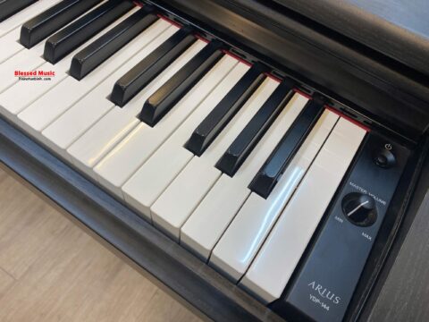 đàn piano điện Yamaha YDP 144r