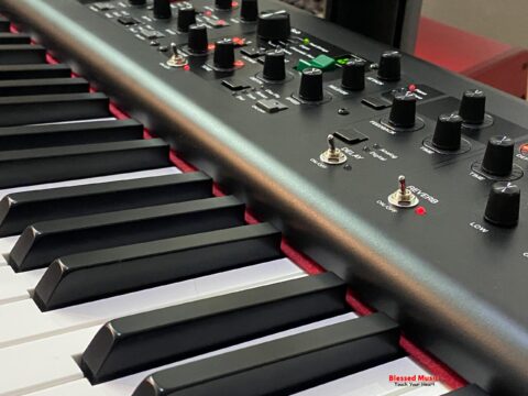 Đàn Piano Yamaha CP73