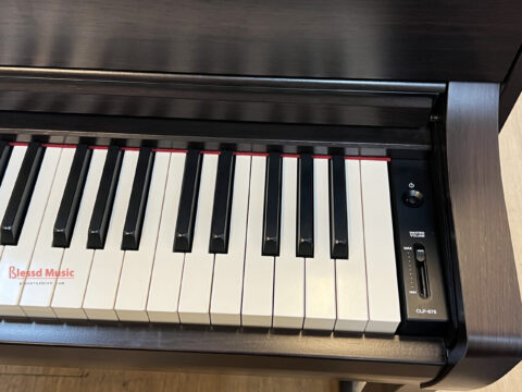 Đàn Piano Điền Yamaha CLP 675 R