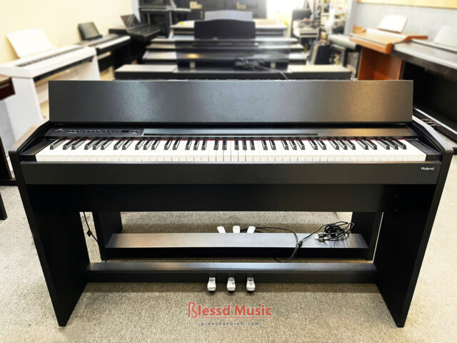 Đàn Piano điện Roland F110 SB