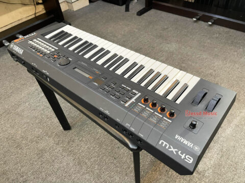 Đàn Yamaha MX 49 V2 Black
