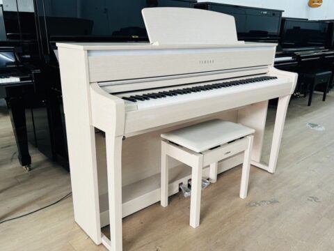 Đàn Piano điện Yamaha CLP 675 WA