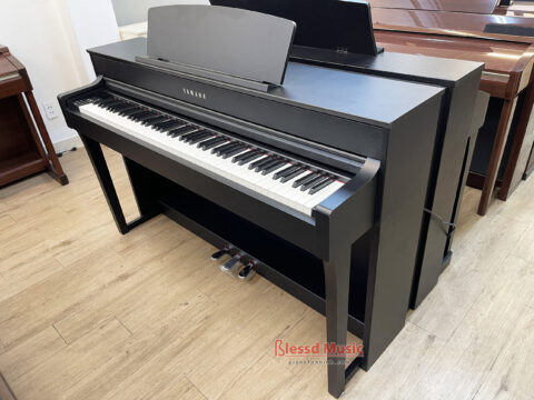 Đàn Piano Điện Yamaha CLP 645B