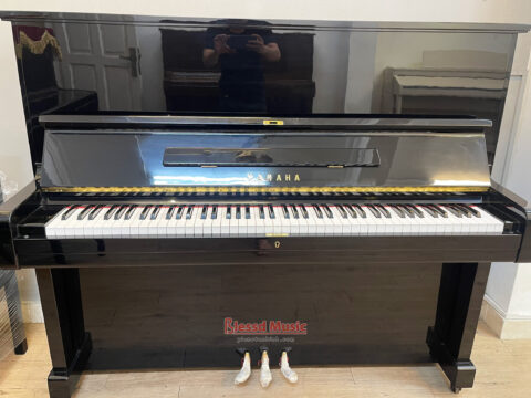 Đàn Piano cơ Yamaha U2C