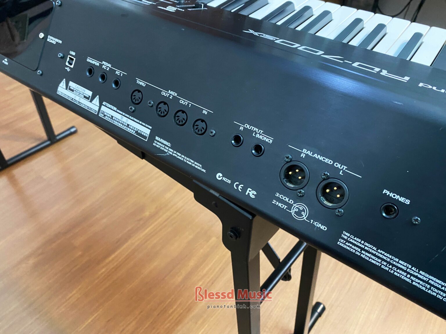 Đàn Piano Roland RD 700SX WorkstationSynthesizers Piano Tân Bình