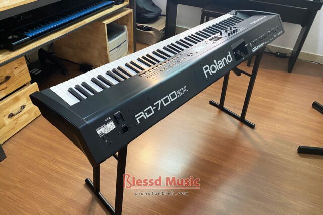 Đàn Piano Roland RD 700sx