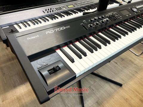 Đàn Piano Roland RD 700NX