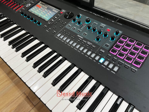 Đàn Roland Fantom 7