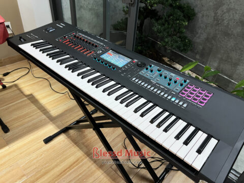 Đàn Roland Fantom 7